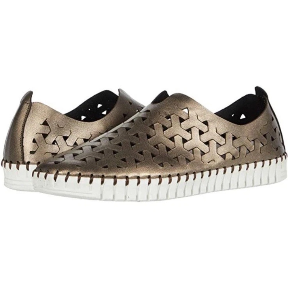 Eric Michael Flats Inez Pewter Perforated Size 37 EU  Size 7